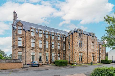 3 bedroom apartment to rent, Parklands Oval, Crookston, Glasgow