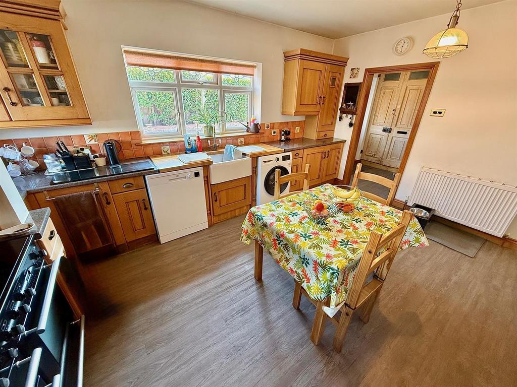 Kitchen/Breakfast Room