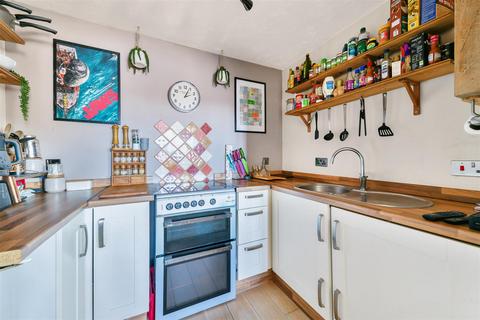 1 bedroom flat for sale, Fairfield Close, Mitcham CR4