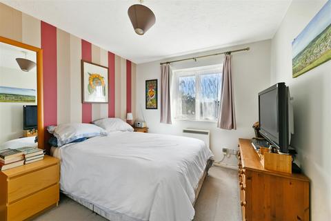 1 bedroom flat for sale, Fairfield Close, Mitcham CR4