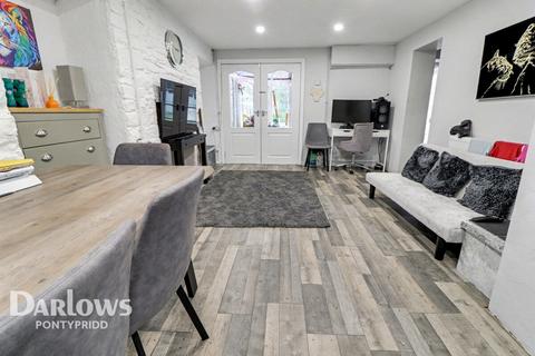 undefined, Long Row, Pontypridd
