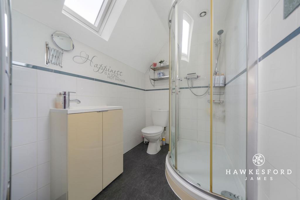 Honesty Close, Sittingbourne - Shower room