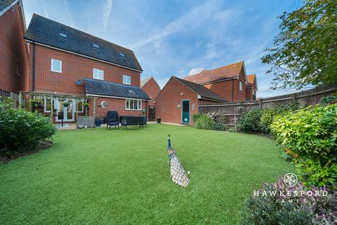 4 bedroom detached house for sale, Honesty Close, Sittingbourne ME10