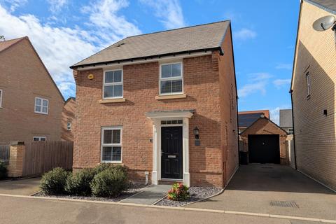 4 bedroom detached house for sale, Rawlinson Chase, Halstead CO9