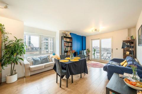 3 bedroom flat for sale, Barge Walk, London SE10