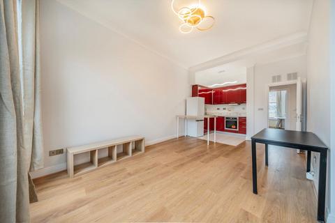 2 bedroom flat to rent, Courtfield Road, London SW7