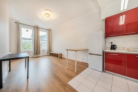 2 bedroom flat to rent, Courtfield Road, London SW7
