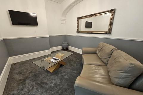 1 bedroom in a house share to rent, St. Vincents Road, Westcliff On Sea SS0