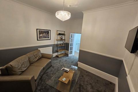 1 bedroom in a house share to rent, St. Vincents Road, Westcliff On Sea SS0
