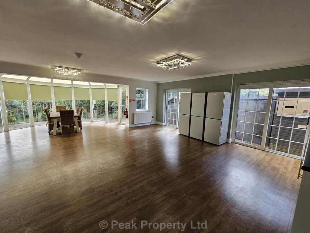 House in Southend-on-Sea, Essex - More