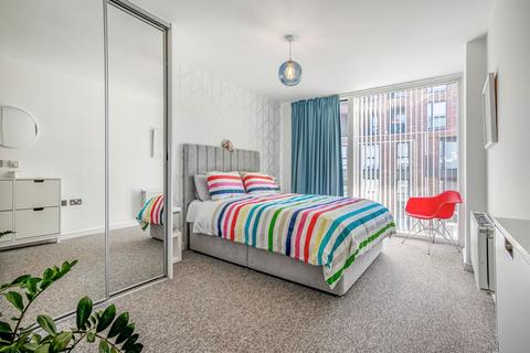 1 bedroom flat for sale, Albany Road, London SE5