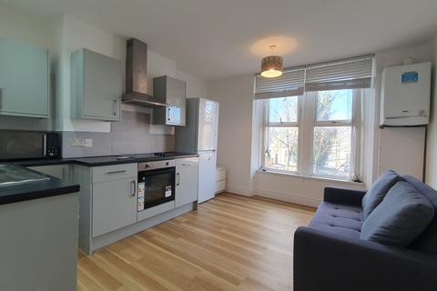1 bedroom flat to rent, Newport Road, Roath, Cardiff, CF24