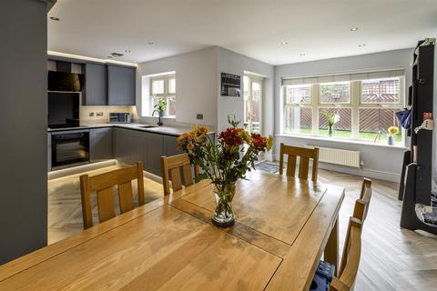 4 bedroom semi-detached house for sale, Progress Drive, Bramley, Rotherham