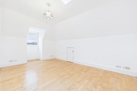 2 bedroom apartment to rent, Windmill Road, Hampton Hill