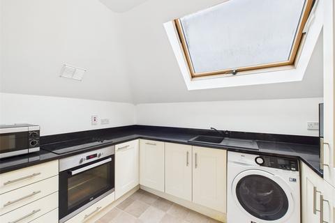 2 bedroom apartment to rent, Windmill Road, Hampton Hill