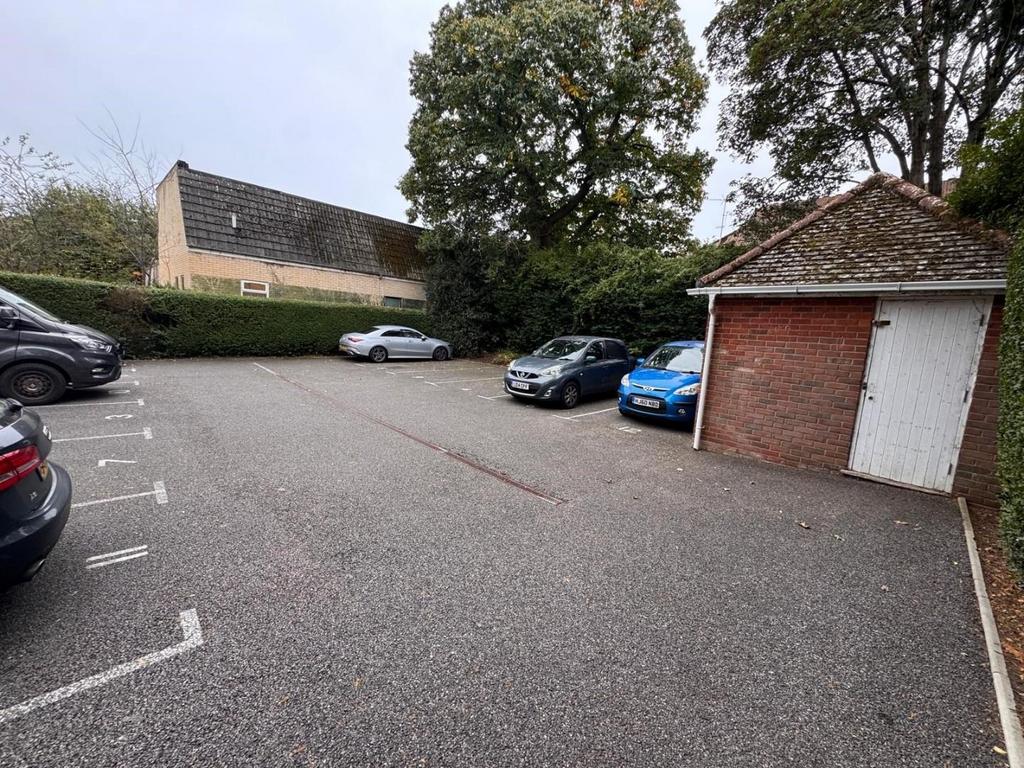 PARKING.jpg