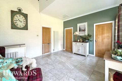 undefined, New Road, Fritton