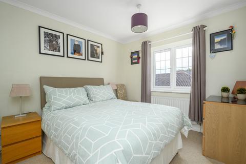 1 Rowan Green, Weybridge, KT13 9NF