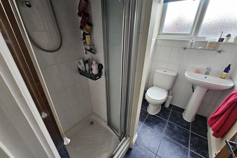 6 bedroom house to rent, Norwood Road, Leeds