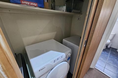 6 bedroom house to rent, Norwood Road, Leeds