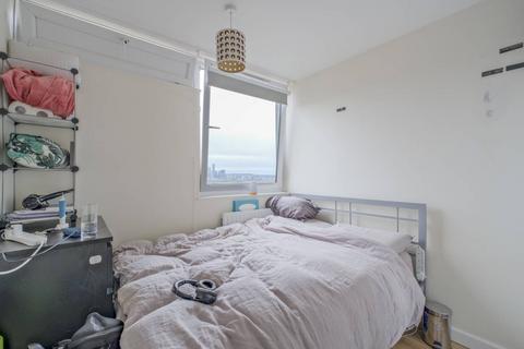 2 bedroom flat to rent, Hindmarsh Close, Shadwell, London, E1