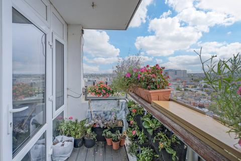 2 bedroom flat to rent, Hindmarsh Close, Shadwell, London, E1