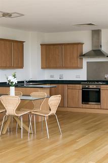 2 bedroom apartment to rent, Mortlake High Street, Mortlake, SW14