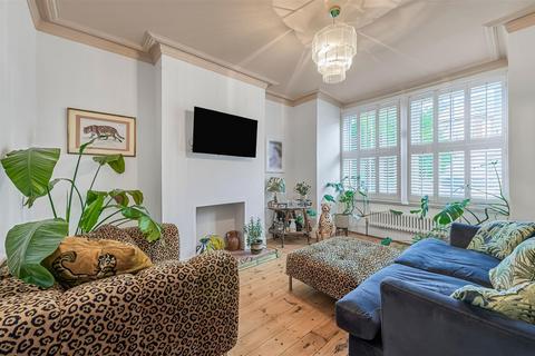 Avondale Road, Mortlake, London, SW14
