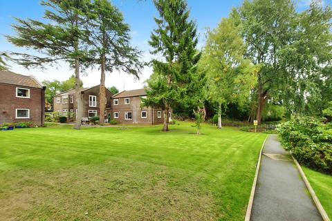 2 bedroom flat for sale, Pine Lodge, Roe Green Avenue, Worsley, M28