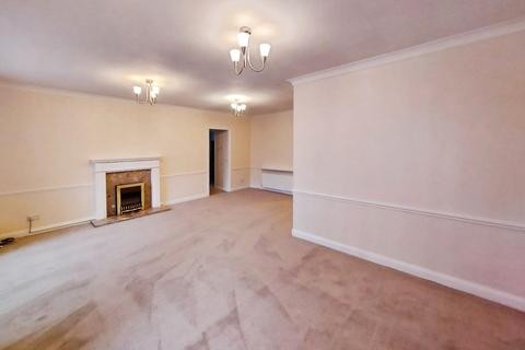 2 bedroom flat for sale, Pine Lodge, Roe Green Avenue, Worsley, M28
