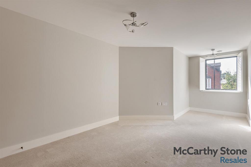 8660921-interior16-800.jpg