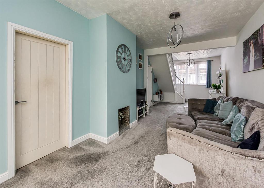 3 Chapel Close-Living Room.jpg