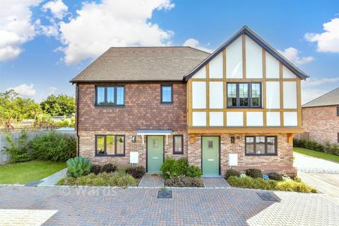 3 bedroom semi-detached house for sale, Sapphire Park, Maidstone ME17
