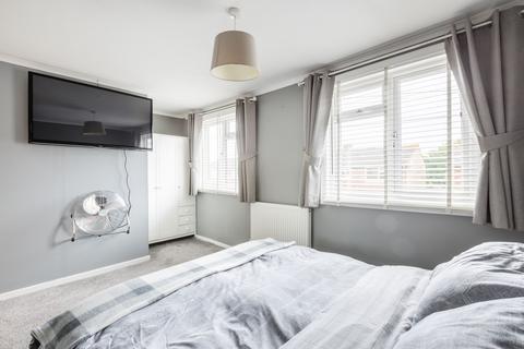 6 Grove Road, Lingfield, RH7 6DT