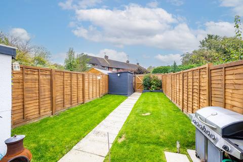 6 Grove Road, Lingfield, RH7 6DT