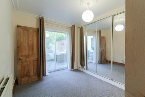 2 bedroom flat for sale, Woodland Road, SE19