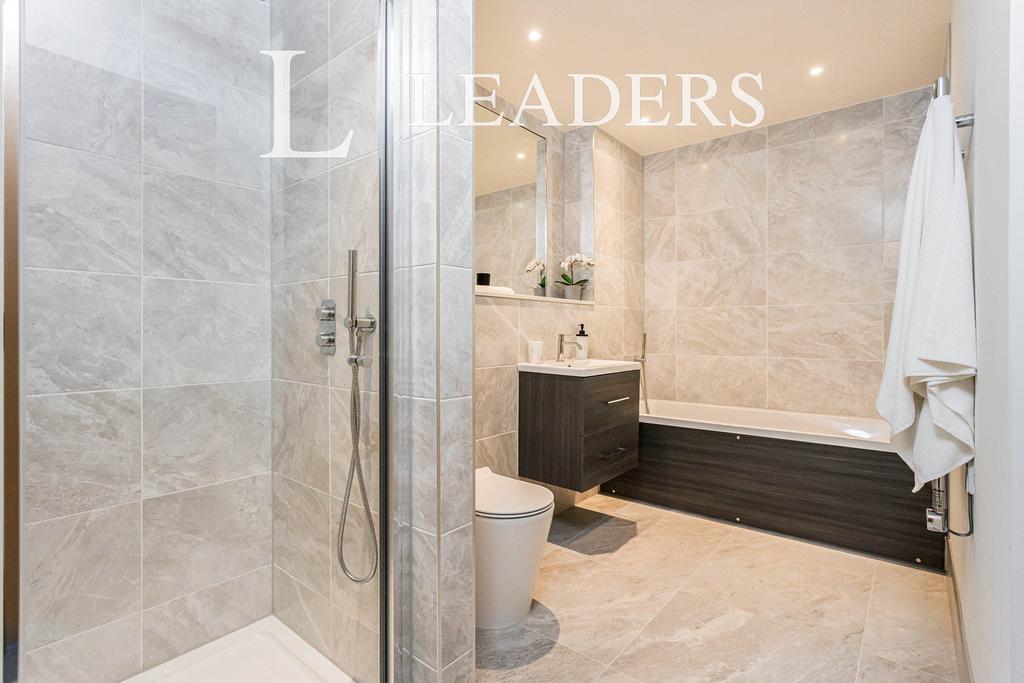 Main Bathroom