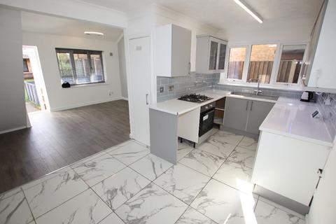 1 bedroom semi-detached house for sale, Hampstead Avenue, Clacton on Sea, CO16
