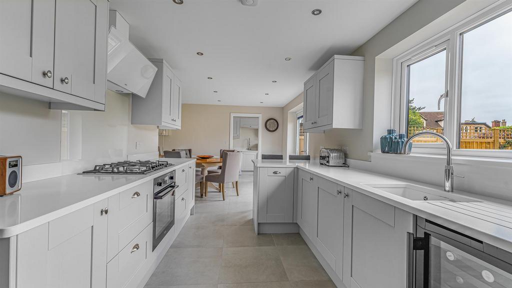 Kitchen / Breakfast Room