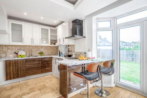 5 bedroom end of terrace house for sale, Moordown, London, SE18