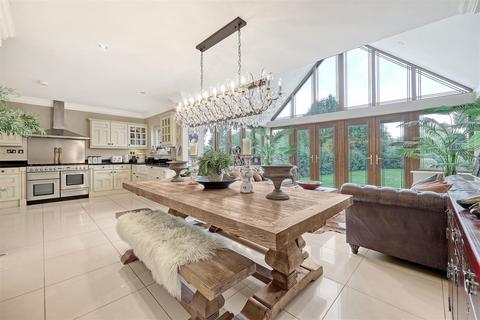 undefined, London Road, Brentwood