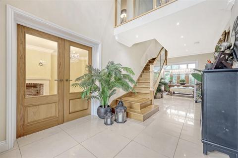 undefined, London Road, Brentwood