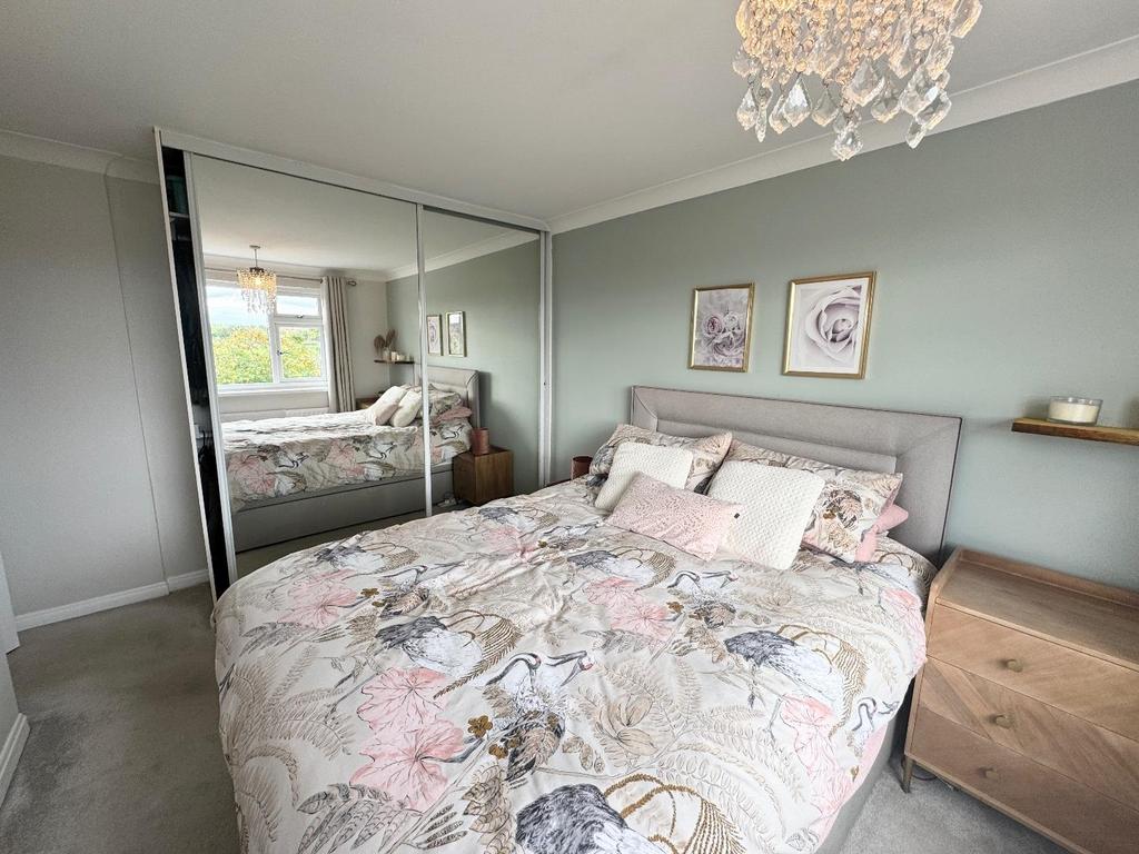 Bedroom 1 (rear)
