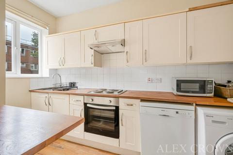 5 bedroom flat to rent, Rhyl Street, Kentish Town