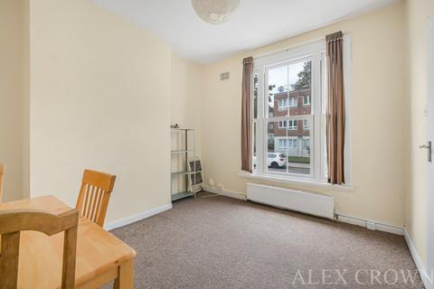 5 bedroom flat to rent, Rhyl Street, Kentish Town