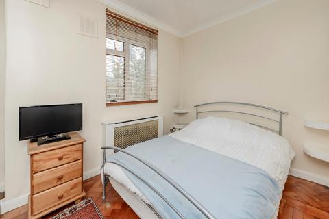 3 bedroom flat to rent, Chelsea Manor Court, Chelsea Manor Street, SW3
