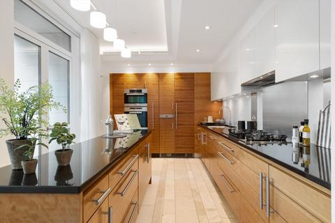 3 bedroom flat to rent, Lancelot Place, London, SW7