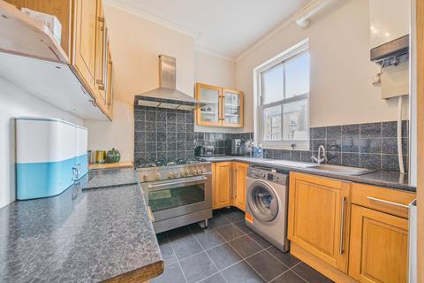 4 bedroom terraced house for sale, Eustace Road, London, SW6