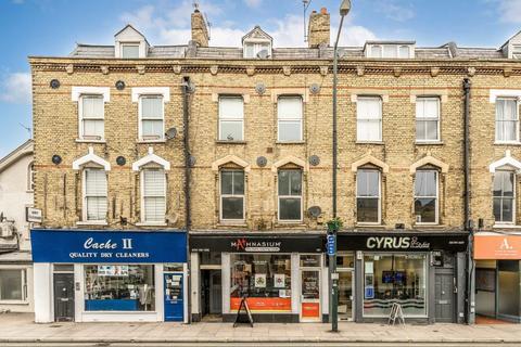 undefined, High Street, Hampton TW12