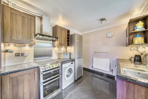 2 bedroom apartment for sale, Tolcarne Drive, Pinner, Middlesex
